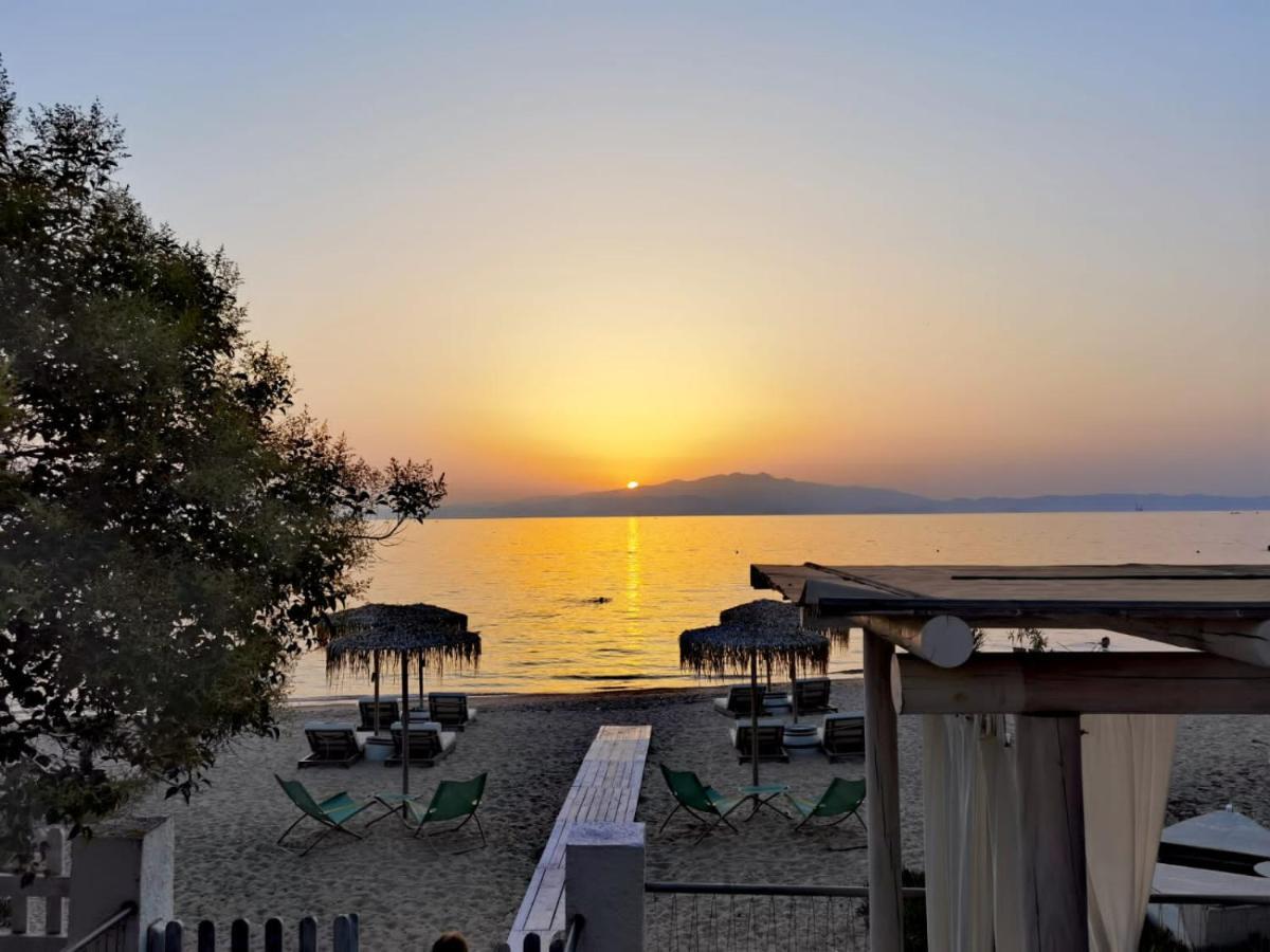 Byblos Mare-The Exclusive Beach Front Villa Skala Sotiros Exterior foto