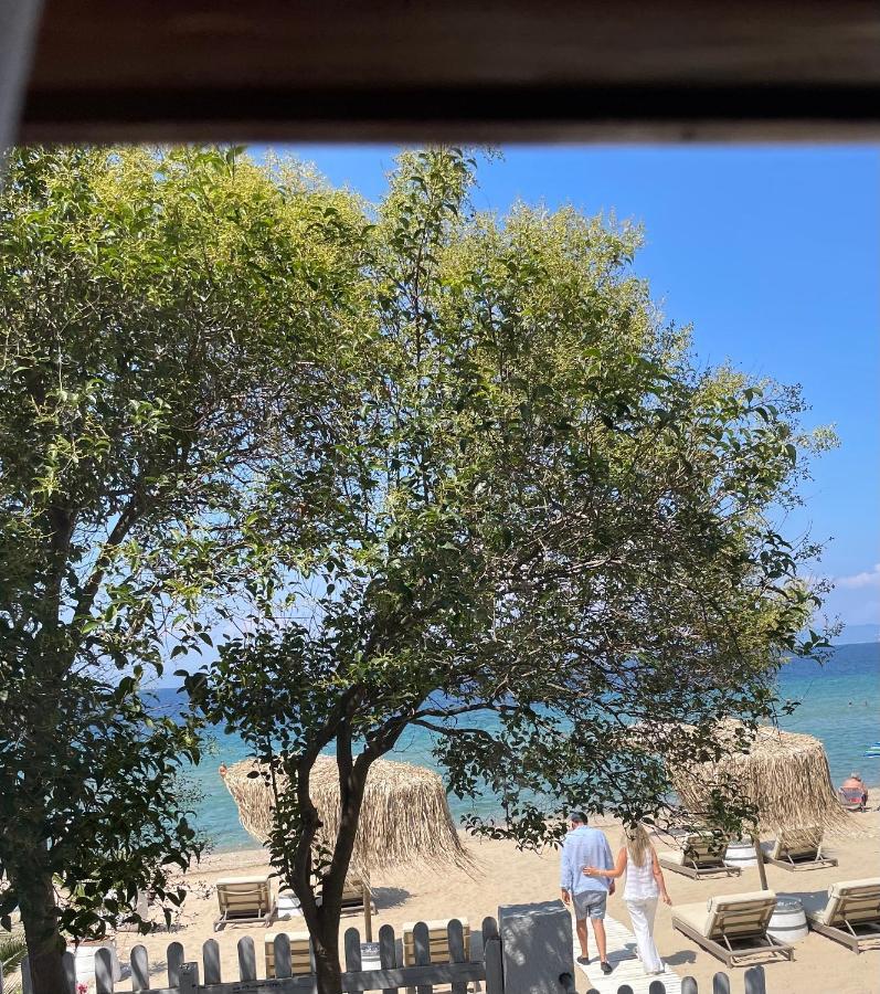 Byblos Mare-The Exclusive Beach Front Villa Skala Sotiros Exterior foto