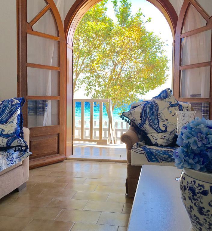 Byblos Mare-The Exclusive Beach Front Villa Skala Sotiros Exterior foto